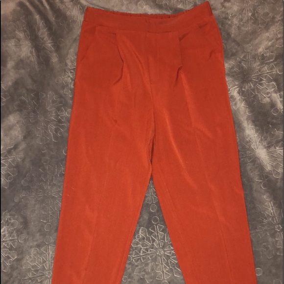 F21 Tailored cropped pants - Picture 3 of 3